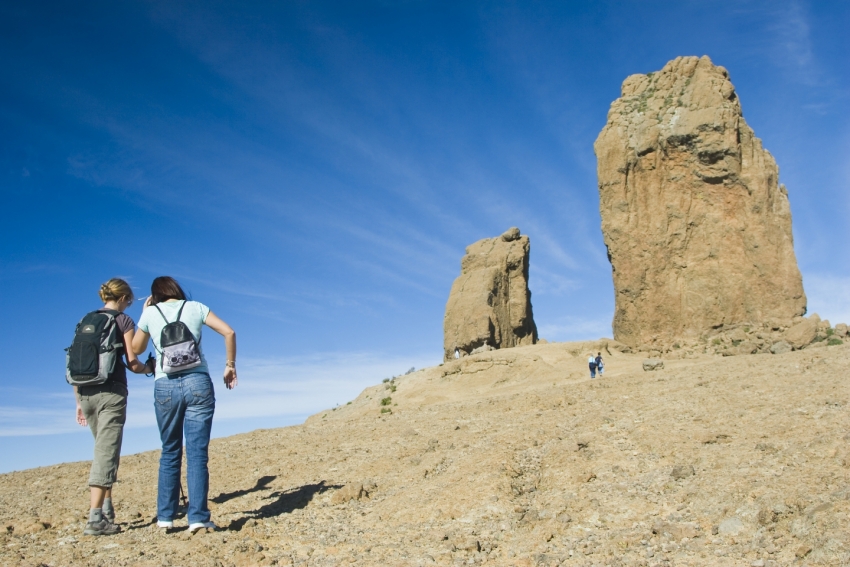 You can reach Gran Canaria&#039;s Roque Nublo by public bus